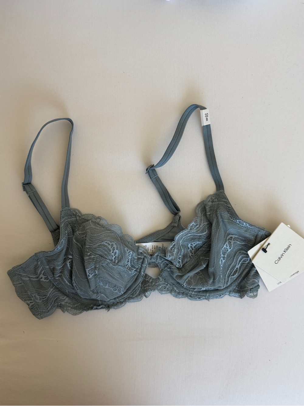 Calvin Klein sensual stretch Lace Underwire Bra 32B NWT